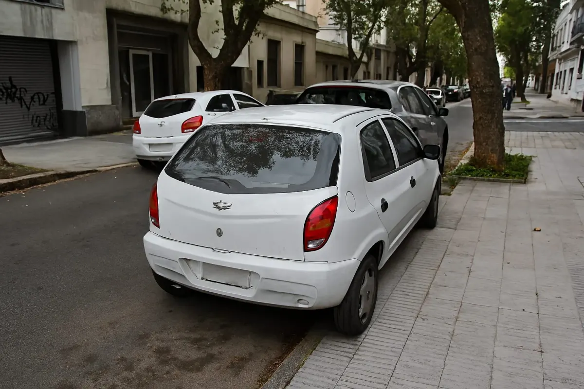 Vehículos fiscalizados por sanciones por estacionar en veredas y bicesendas.