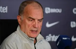 Marcelo Bielsa no piensa renunciar pese a críticas y malos resultados