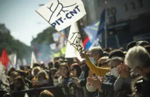 ¿Solución o ilusión? El Pit-Cnt quiere gravar a los ricos para combatir la pobreza infantil