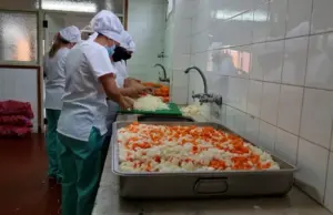 Gobierno de Salto reorganiza comedores para reforzar servicio social y atención digna