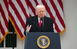 Geopolítica: Trump no descarta intervención en Venezuela y asegura que «Maduro tiene los días contados»