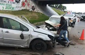 Espirometría alta: conductora alcoholizada chocó de frente en los accesos