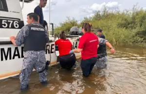 Rescataron a una mujer que cayó desde el Puente Internacional General Artigas