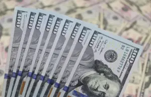 Dólar bajo en Uruguay: alerta roja en turismo e inmuebles