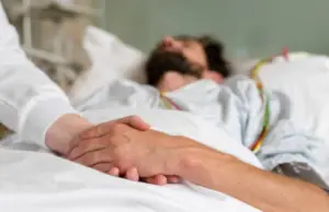 La voz de la Iglesia: Tras la aprobación, la ley de eutanasia en Uruguay no daría garantías a los médicos