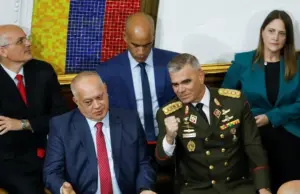 ¿Por qué se postergaron las detenciones de Padrino López y Diosdado Cabello este lunes?