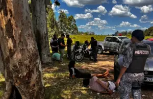 Uno huyó pero tres cayeron en plena costa por contrabando en Salto
