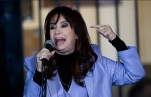 La exmandataria Cristina Fernández de Kirchner cuestionó hoy la intervención militar en Venezuela