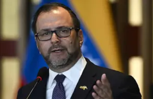 Yván Gil atacó a Yamandú Orsi y profundizó el conflicto diplomático con Venezuela