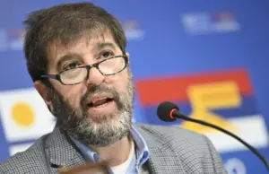 Fernando Pereira tildó de «delirio» las críticas por las AFAP y blindó la gestión de Orsi