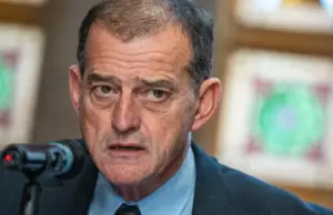 Manini Ríos contra la coalición: denuncia compra de dirigentes