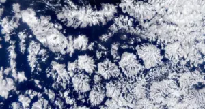 ¡DESCUBRE LAS NUBES ACTINOFORMES! Captan fenómeno atmosférico único sobre el Pacífico sudeste