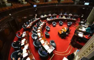 El sistema político bajo sospecha: El polémico ascenso de González que fracturó al Senado