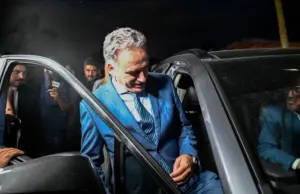 Escándalo por la camioneta de Orsi: la compró con US$ 25.000 de descuento y Presidencia lo llamó “gentileza”