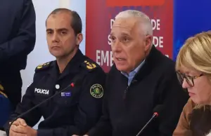 Dramatismo en Malvín Norte: un bebé de seis meses lucha por su vida tras recibir un disparo en la cabeza en el complejo INVE