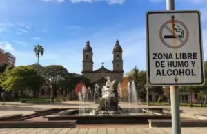 Plazas de Salto: el plan para erradicar el humo y el alcohol de los espacios públicos