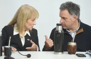 «Nunca pensé que generaría tanta crítica»: Orsi se pone el traje de exintendente para blindar el proyecto de Cosse en el Palacio Legislativo