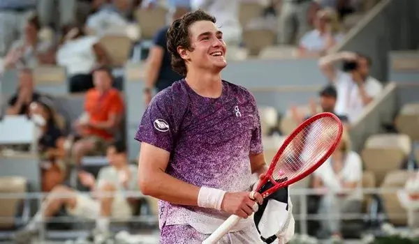 Fonseca elimina a Ruud y se prepara para enfrentar a Mensik en cuartos de Roland Garros