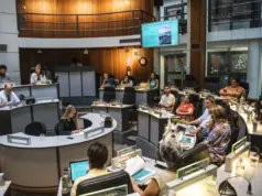 La traición de la banca colorada: un voto que huele a rendición