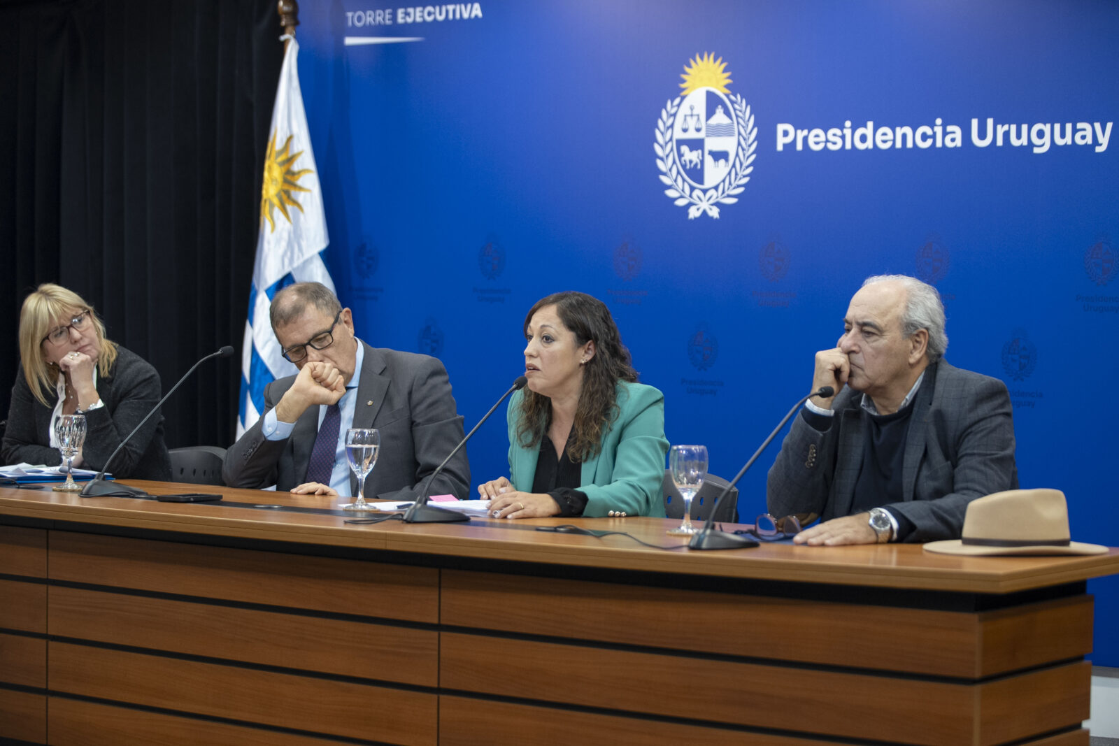 Legisladores uruguayos debatiendo un nuevo proyecto de ley en el Parlamento