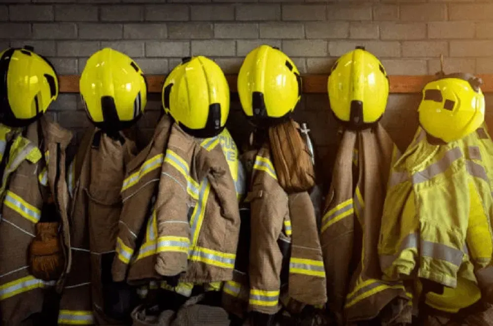 BOMBERO 1 pj