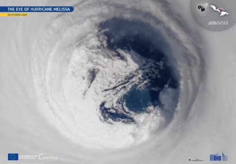 Imagen satelital muestra ojo del huracán Melissa sobre Jamaica