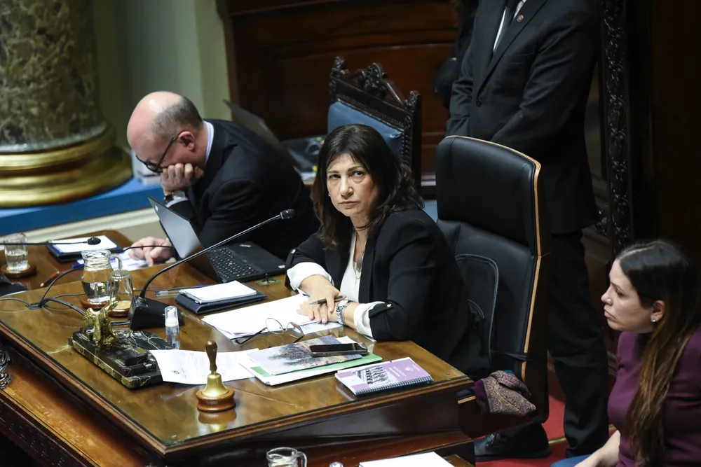 Debate parlamentario sobre el proyecto de ley para crear un comisionado de la niñez en Uruguay