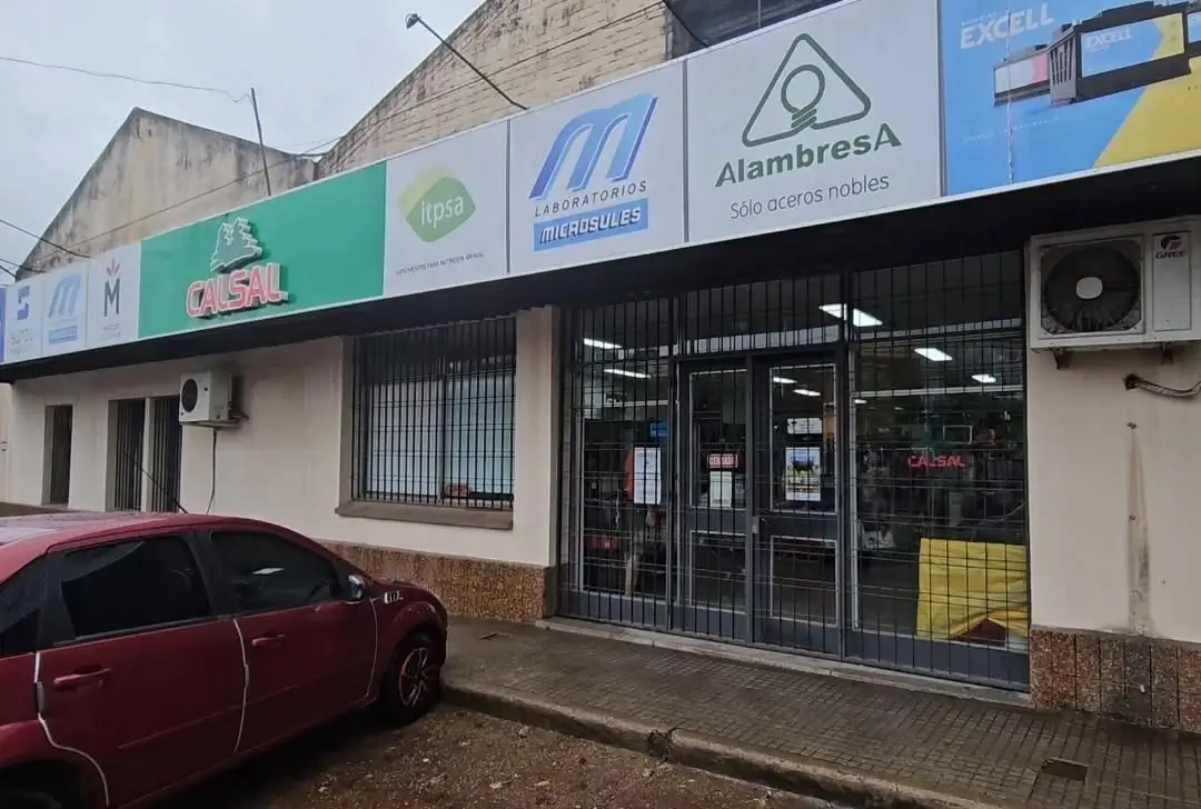 Robo en Calsal Salto: dos hombres armados se llevan 140 mil pesos 4 “Policía investiga asalto en Calsal Salto donde robaron 140 mil pesos”