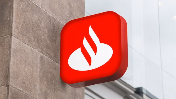 Banco Central Europeo aumenta los requisitos de capital del Banco Santander para reforzar su estabilidad financiera y gestión de riesgos.
