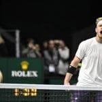 Davidovich se despide en octavos de París tras caer ante Zverev en el torneo de tenis