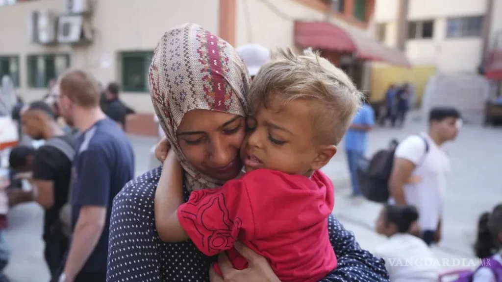 Evacuación médica en Gaza realizada por la OMS para trasladar pacientes críticos y brindar atención urgente.