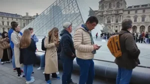 Robo en el Louvre: La crisis de seguridad del museo