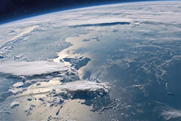 Space Live mostrando la Tierra en vivo desde la EEI en 4K