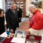 Yamandú Orsi Pope Leo XIV during the audience at the Vatican, with cultural gifts