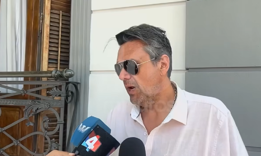 El Halloween más tenso de Salto: la historia del intento de robo frustrado 1 Empresario brindando declaraciones a la prensa tras el operativo policial durante el Halloween en Salto.