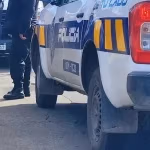 Agentes policiales trabajan en la escena del homicidio en Paso Carrasco tras el ataque a tiros