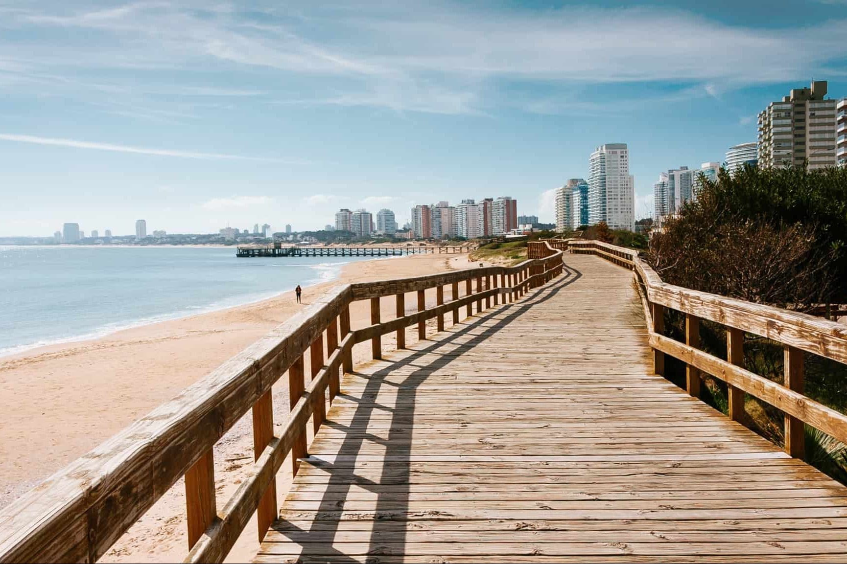 Punta del Este entre el viento y el sol: así estará el clima este viernes 4 Clima en Uruguay Punta del Este pronóstico temperatura y lluvia 31 de octubre
