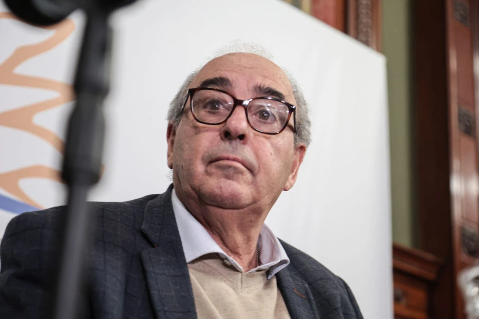 El ministro Alfredo Fratti evalúa la crisis de las vacas uruguayas sin visa de regreso en Turquía.