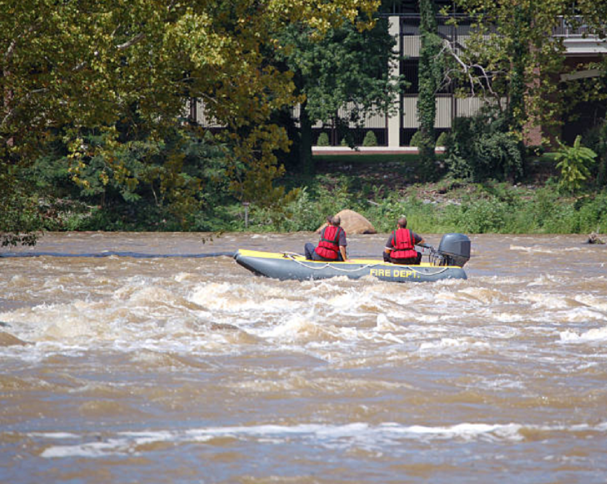 Cadáver en Colonia hallado por Prefectura y analizado por Fiscalía