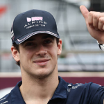 Pilotos en acción durante el Gran Premio de Las Vegas en el circuito urbano nocturno