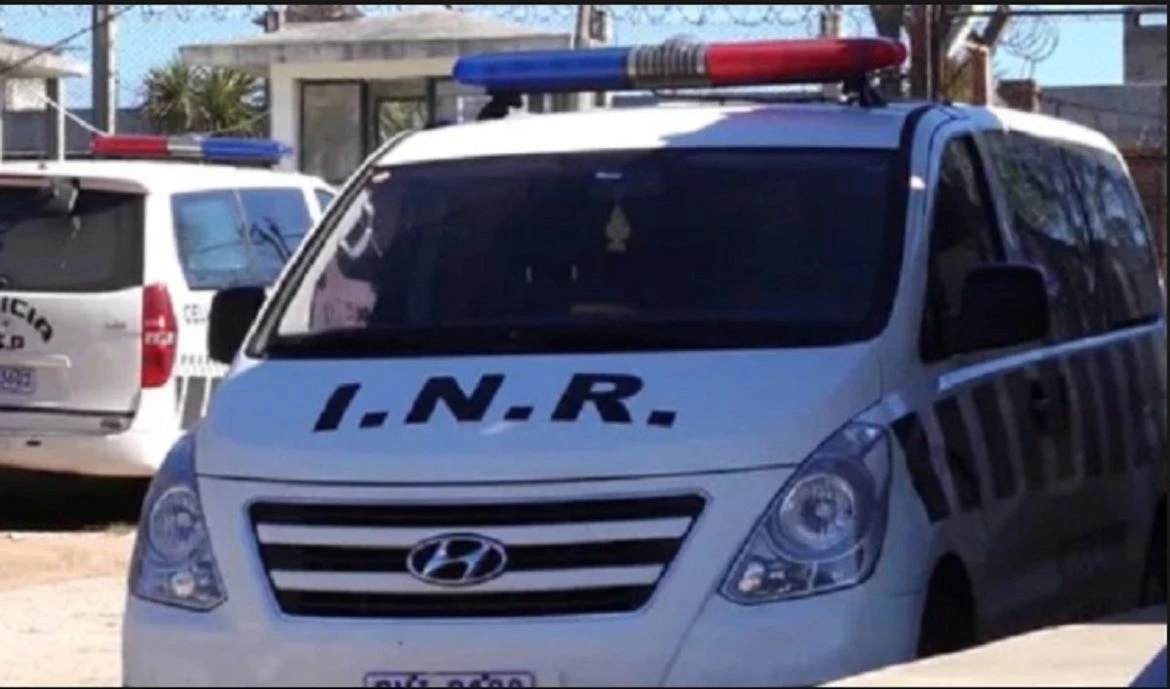 Balearon la sede del INR durante un ataque nocturno con disparos y amenaza incluida