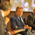 Gabriel Oddone reformas económicas en Uruguay bajo análisis crítico