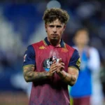 Jugadores del Racing y Las Palmas durante el intenso partido Racing Deportivo Las Palmas en Segunda División