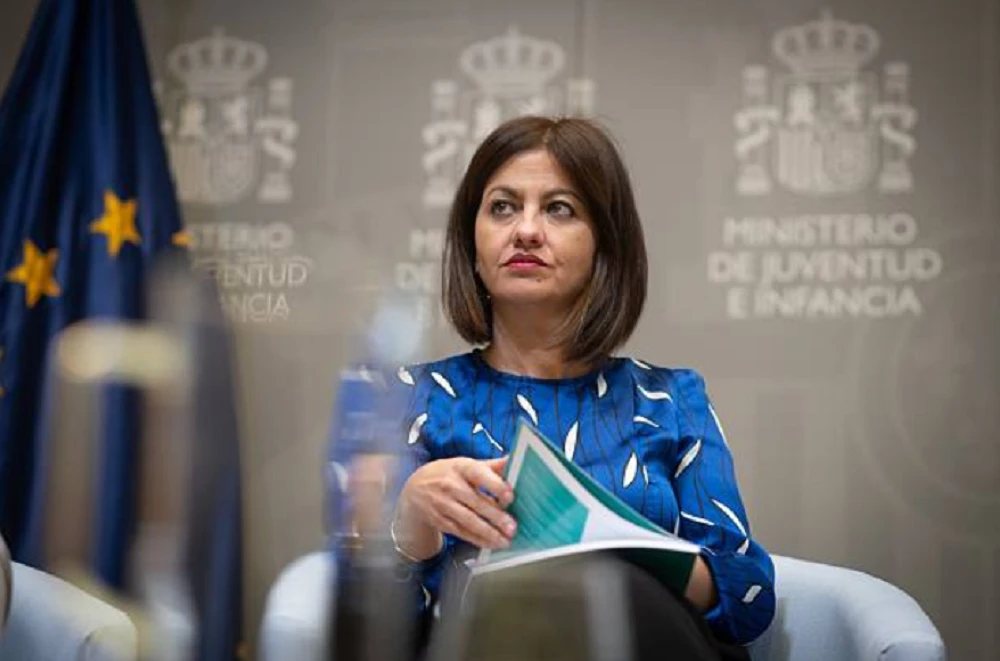 Sira Rego, ministra de Juventud e Infancia, asiste en San Mamés al encuentro Euskadi-Palestina como símbolo de cooperación internacional. Ministra de Juventud e Infancia Sira Rego en el partido Euskadi-Palestina en San Mamés