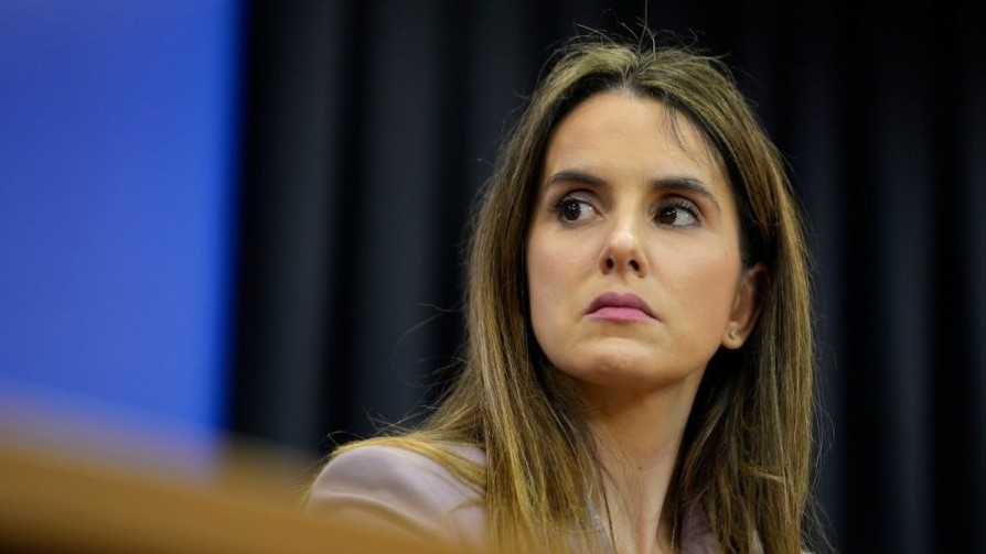 Bustillo expone su versión sobre si Carolina Ache fue desleal en el caso.