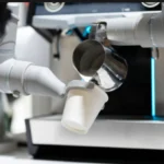 La cocina robótica con IA del supermercado REWE revoluciona la gastronomía automatizada.