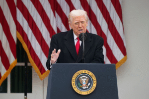 Geopolítica: Trump no descarta intervención en Venezuela y asegura que «Maduro tiene los días contados»