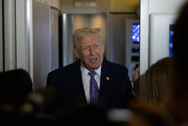 Trump advirtió ataques contra Venezuela y Colombia en lucha antidroga estadounidense Trump advirtió ataques contra países productores de cocaína en América Latina