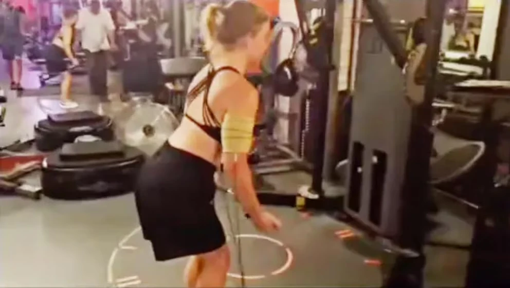 La actriz Sydney Sweeney siguió una rutina extrema para recuperar su figura en siete semanas.