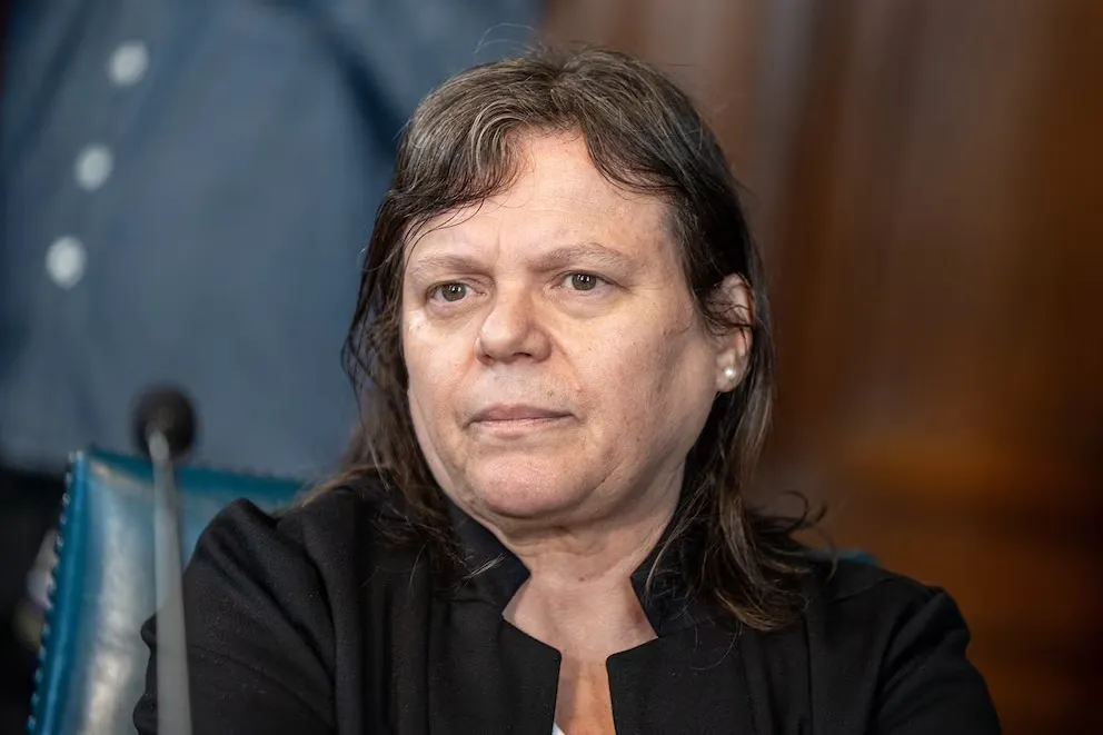 Uruguay en alerta por el avance narco y la infiltración judicial La fiscal de Corte Mónica Ferrero durante su comparecencia en el Parlamento tras el atentado vinculado al narcotráfico en Uruguay.